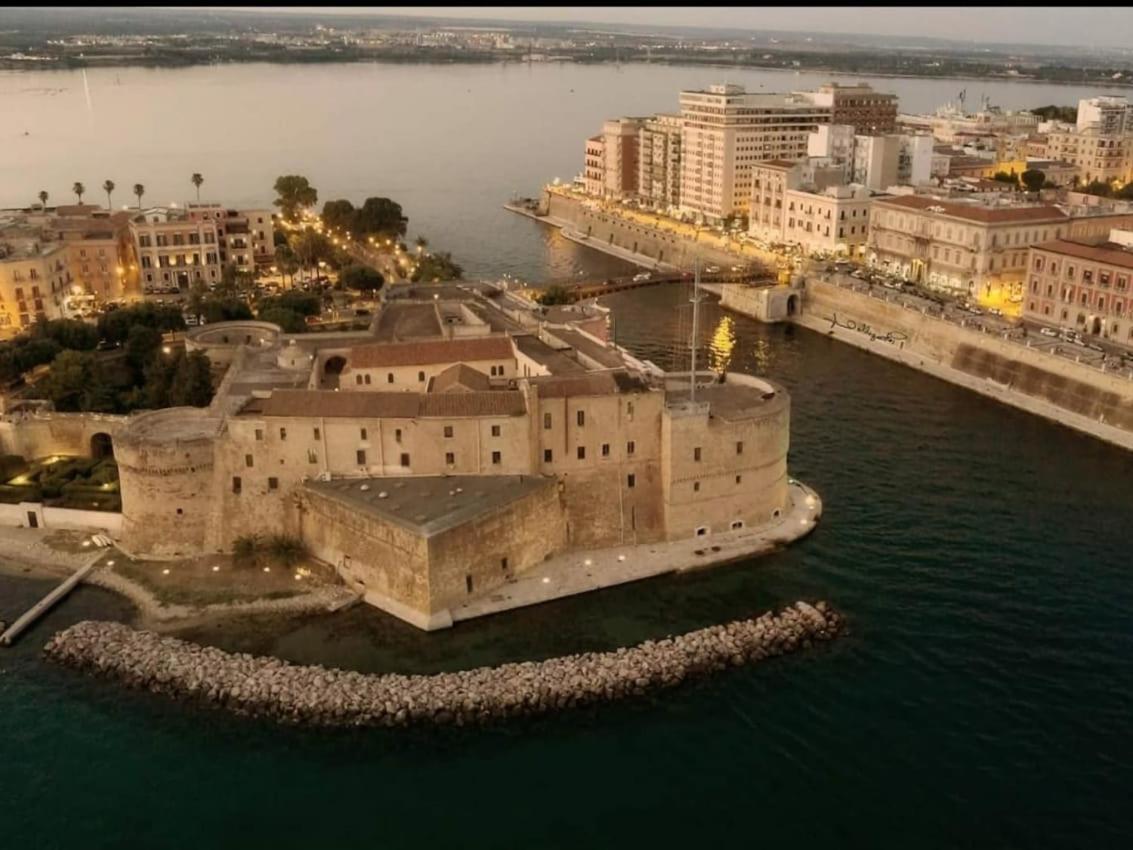 Casa Santagostino Lägenhet Taranto Exteriör bild